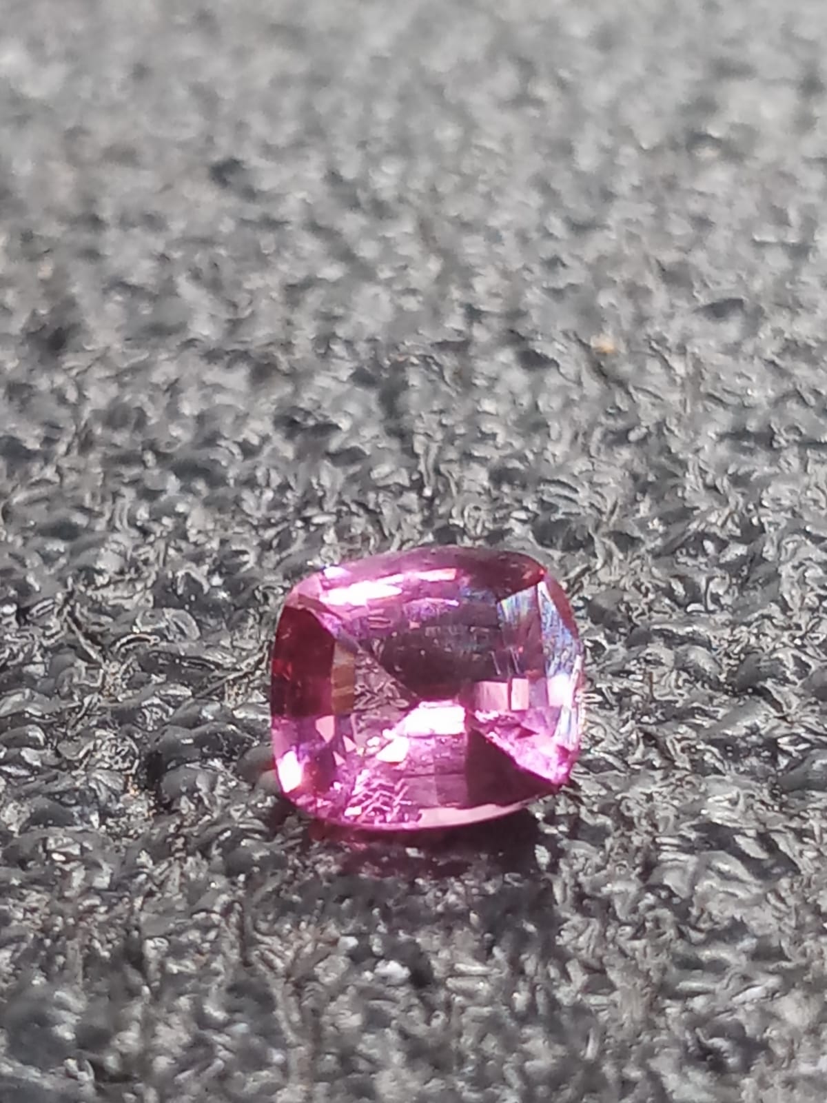 Natural Certified  Spinel: Pink Passion  1.00ct- SP2 (24)