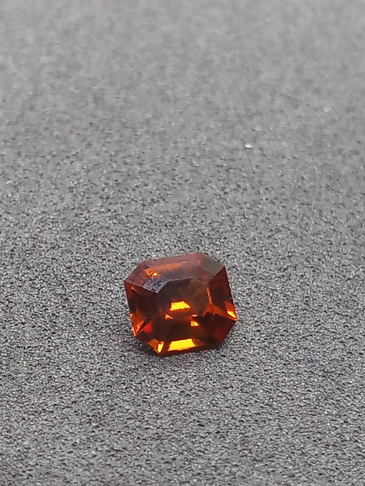 Natural Garnet: Ember Essence 2cts - G6 (24)