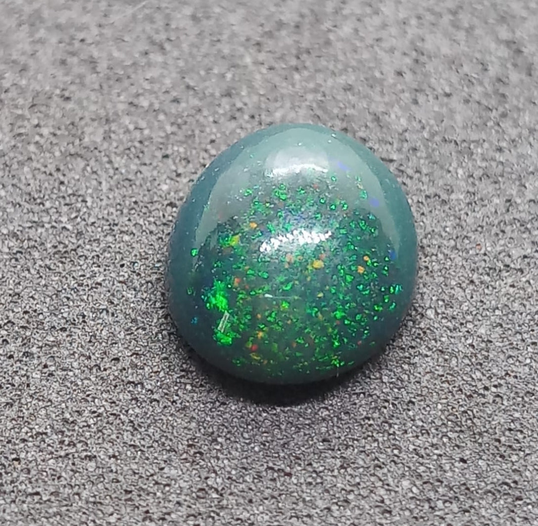 Natural Black Opal: Green Aurora  3.2cts- BO15 (24)