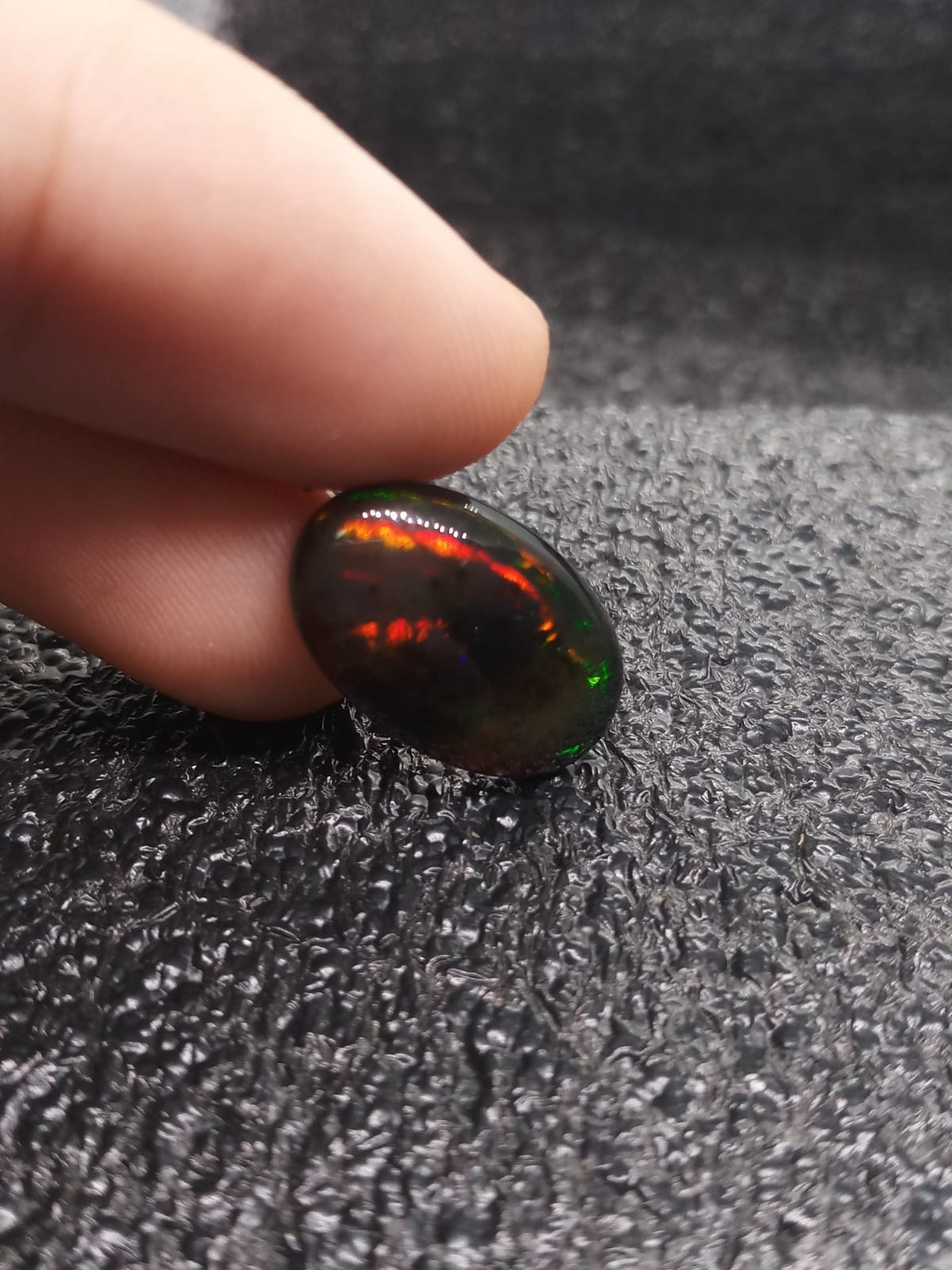 Natural Black Opal: Shadow Essence 4.86cts- BO16 (24)