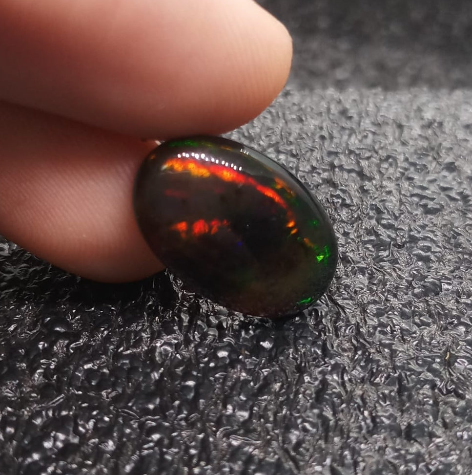 Natural Black Opal: Shadow Essence 4.86cts- BO16 (24)