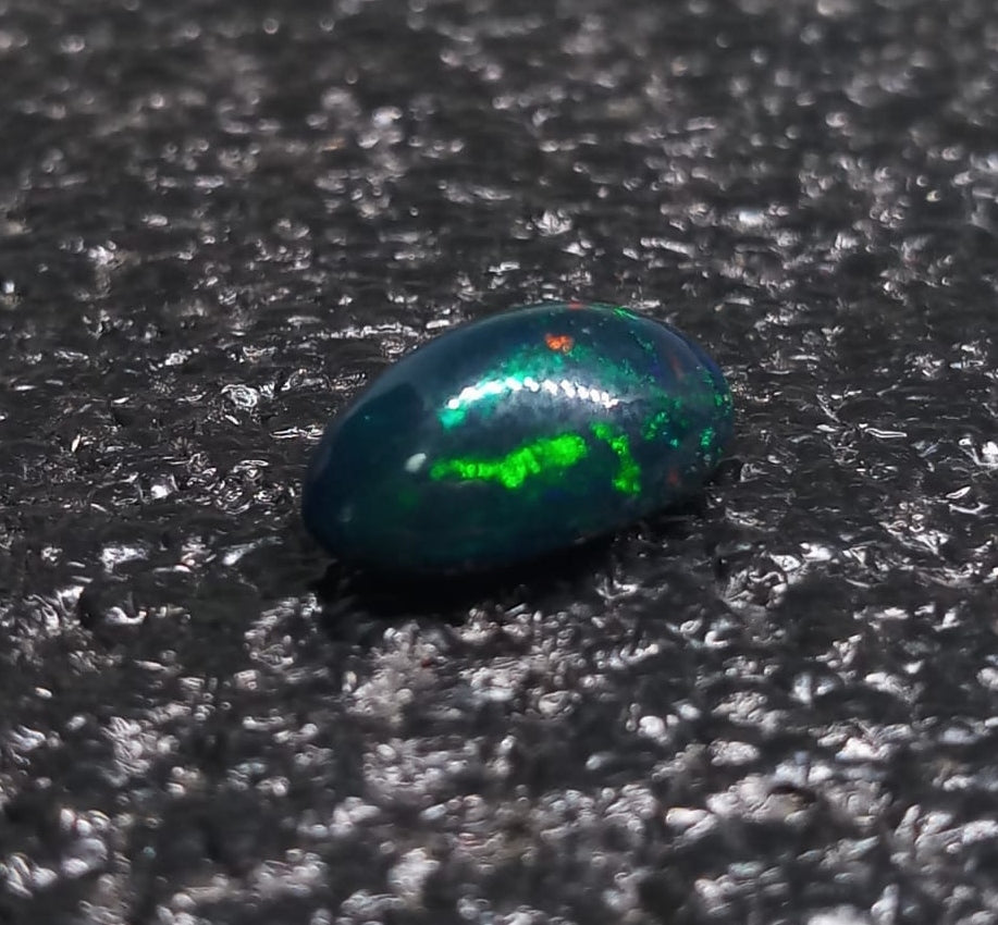 Natural Black Opal: Void Bloom 2.55cts- BO18 (24)