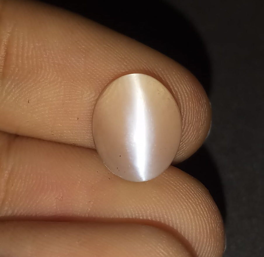 Natural White Moonstone Catseye Gemstone 4cts- WMC7 (24)