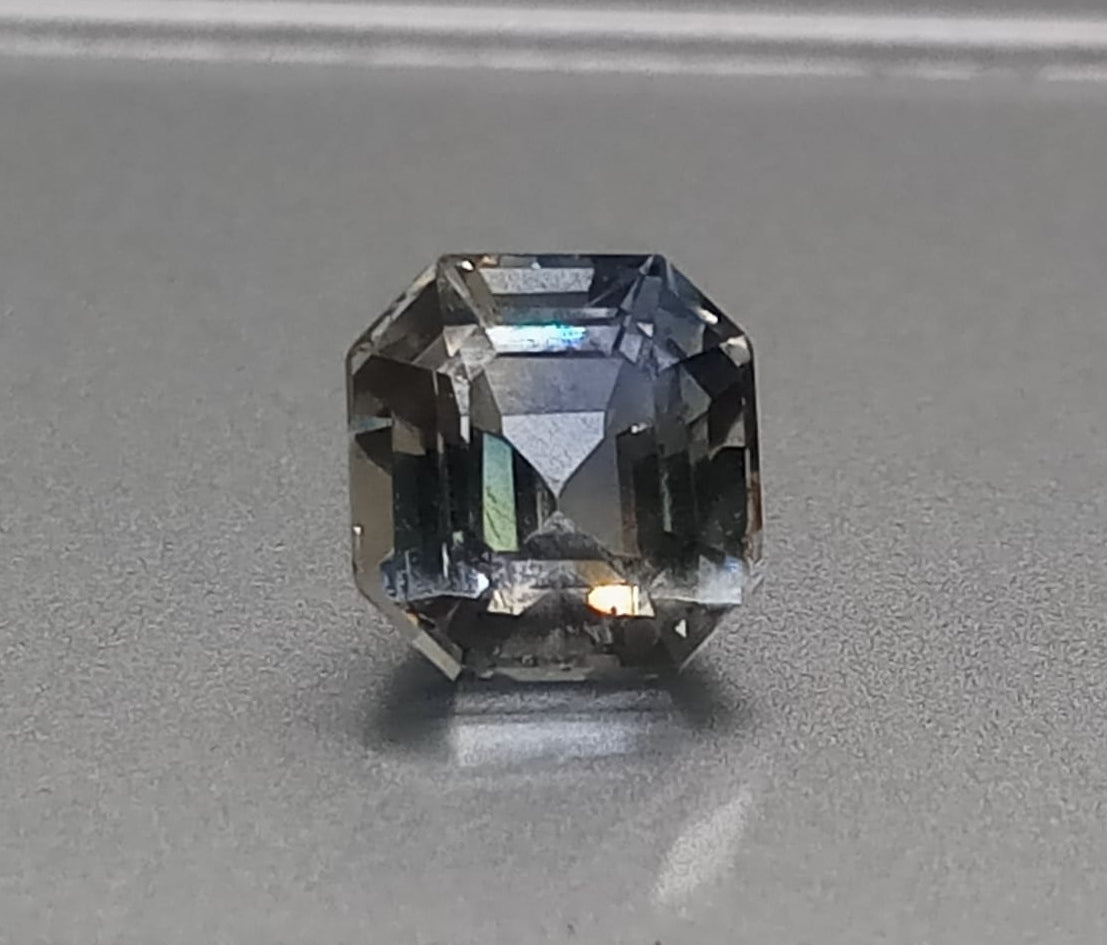 Natural Bi-color Sapphire:  Chromatic Majesty 2.87cts- BSC1 (24)