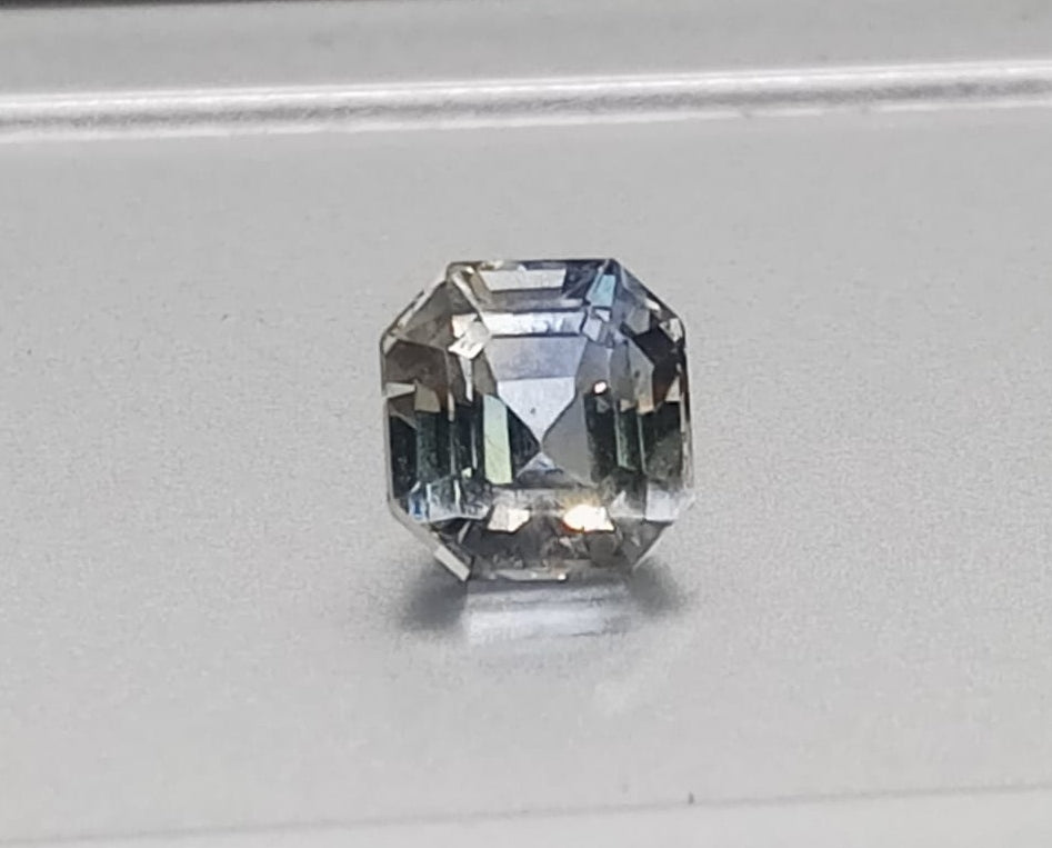 Natural Bi-color Sapphire:  Chromatic Majesty 2.87cts- BSC1 (24)