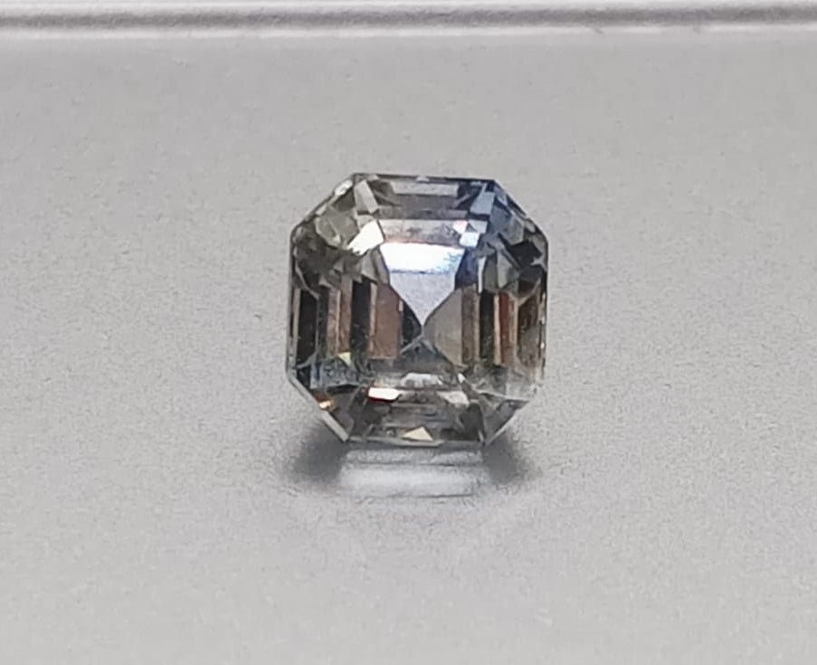 Natural Bi-color Sapphire:  Chromatic Majesty 2.87cts- BSC1 (24)