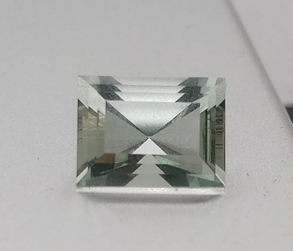 Natural Beryl: Tranquil Essence  4.16cts - B1 (24)