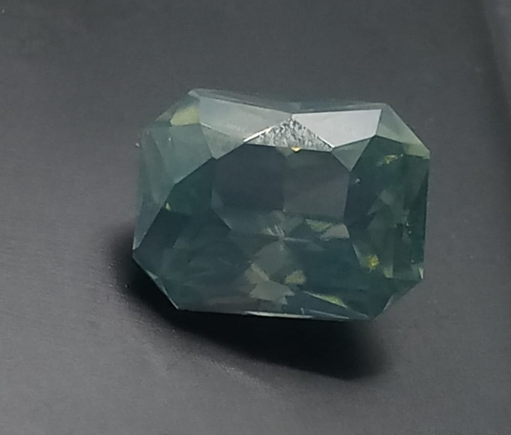 Natural Certified Zircon: Radiant Sparkle 5.13cts- ZI1 (24)