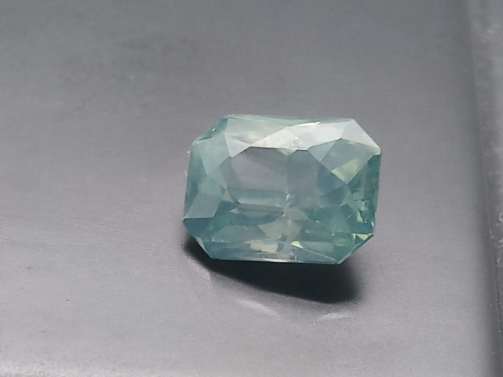 Natural Certified Zircon: Radiant Sparkle 5.13cts- ZI1 (24)