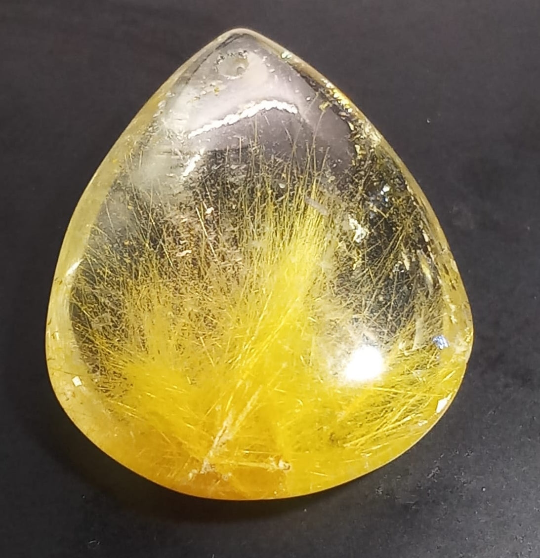 Natural Golden Rutilated Quartz: Radiant Elegance 19.5cts RQT24 (24)