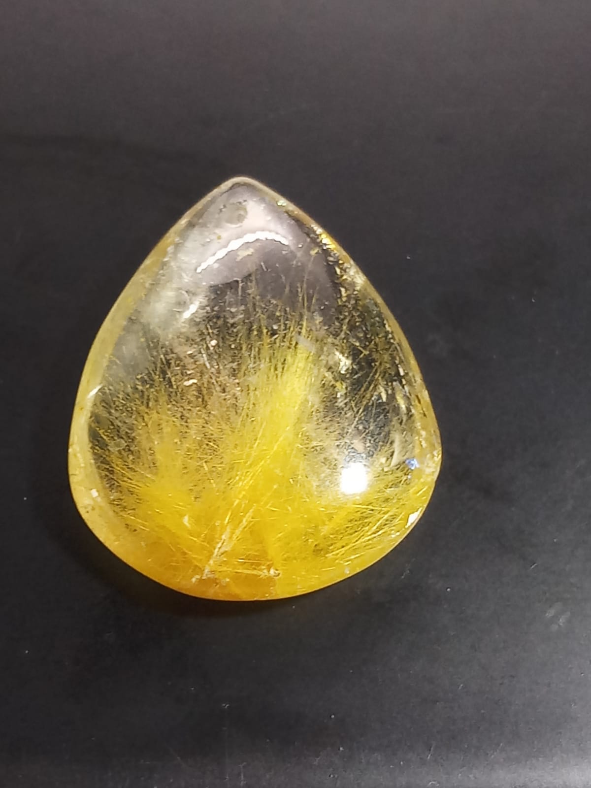 Natural Golden Rutilated Quartz: Radiant Elegance 19.5cts RQT24 (24)