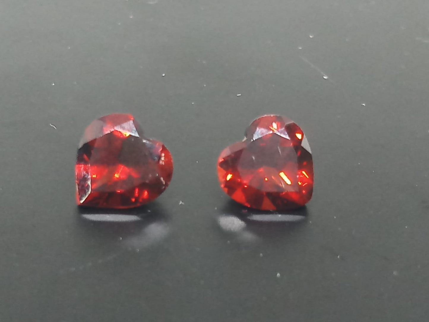 Natural Heart Shaped Garnet: Crimson Heart 3.10cts- GA11 (24)