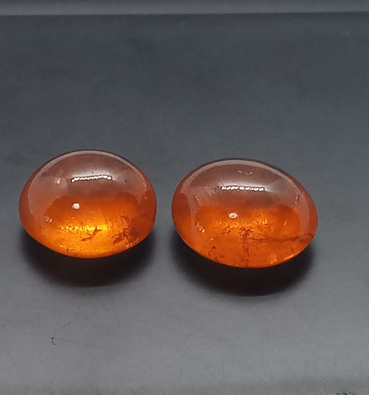 Natural Pair Spessartite Garnet: Twin Mandarin Fanta Radiance 30.11cts- SG01 (24)