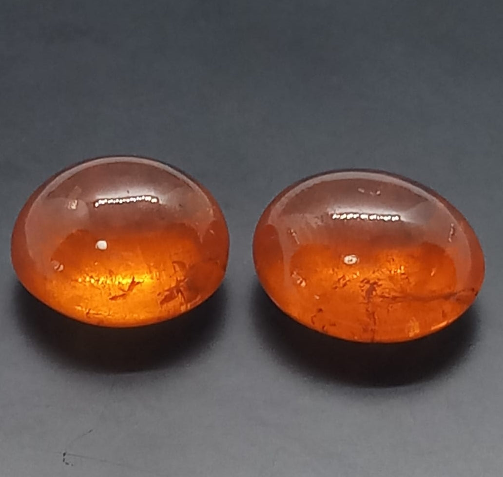 Natural Pair Spessartite Garnet: Twin Mandarin Fanta Radiance 30.11cts- SG01 (24)