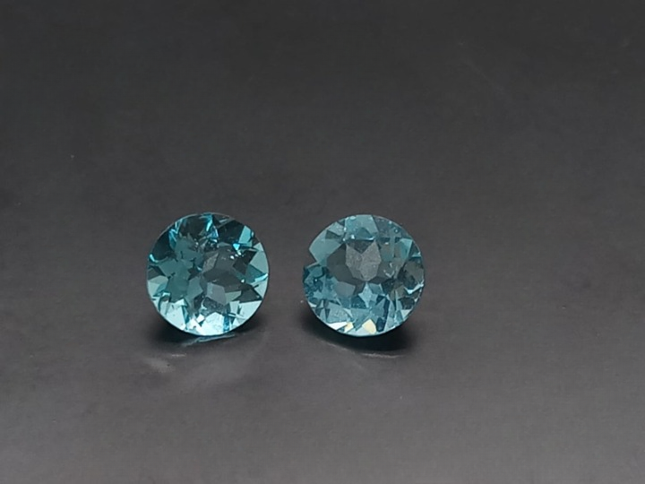 Natural Apatite Pair: Oceanic Echo 1.60cts- AP05 (24)