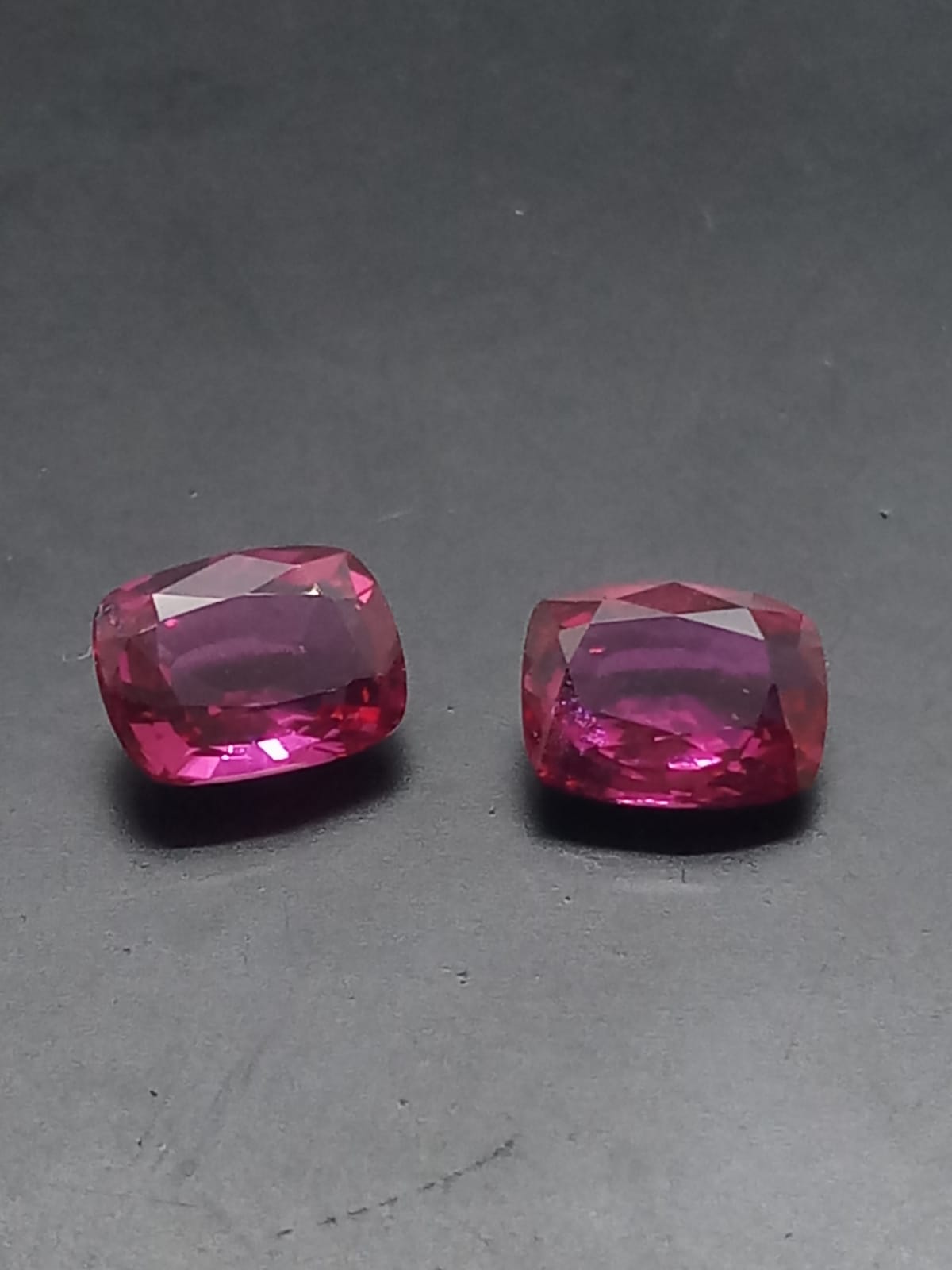 Natural Pair Sapphire: Fuchsia Fantasy 1.47cts- SA22 (24)