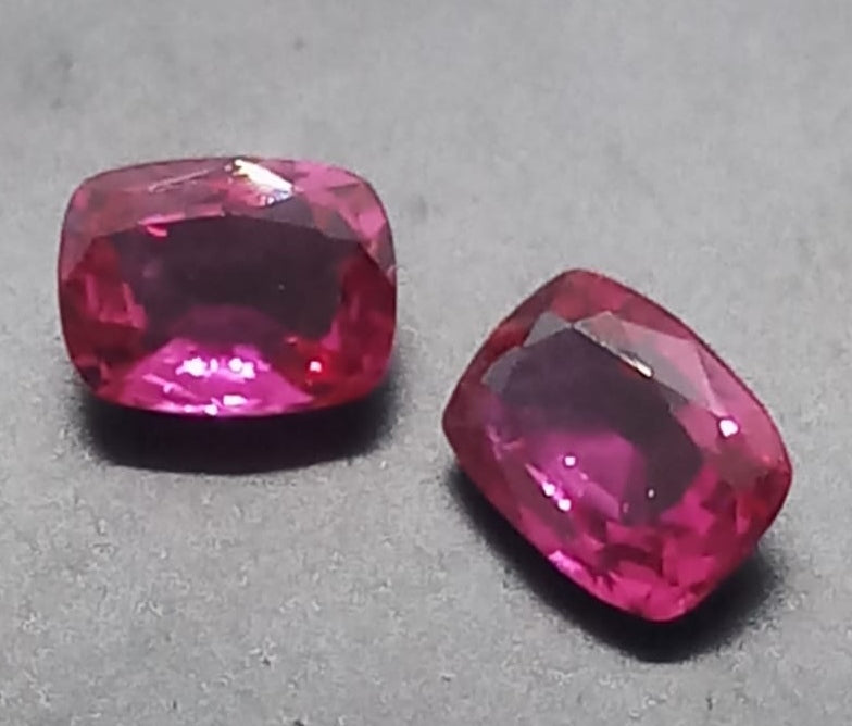 Natural Pair Sapphire: Fuchsia Fantasy 1.47cts- SA22 (24)