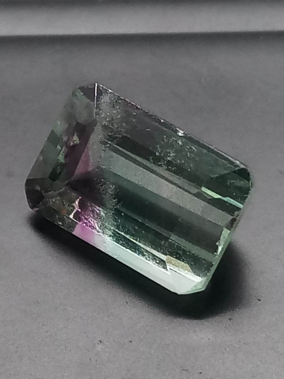 Natural Bi-color Fluorite: Opalescent Blend 7.75cts- FL06 (24)