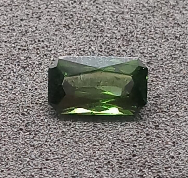 Natural Green Zircon: Mossy Marvel 1.67cts- B30ZIR105 (24)