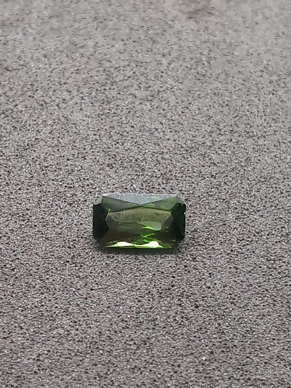 Natural Green Zircon: Mossy Marvel 1.67cts- B30ZIR105 (24)