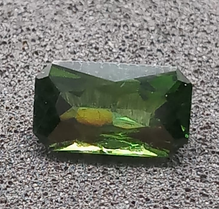 Natural Green Zircon: Mossy Marvel 1.67cts- B30ZIR105 (24)