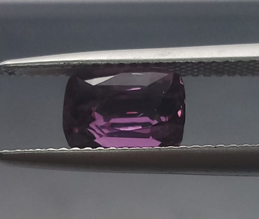 Natural Certified Sapphire: Plum Majesty 2.35cts- SA06 (24)