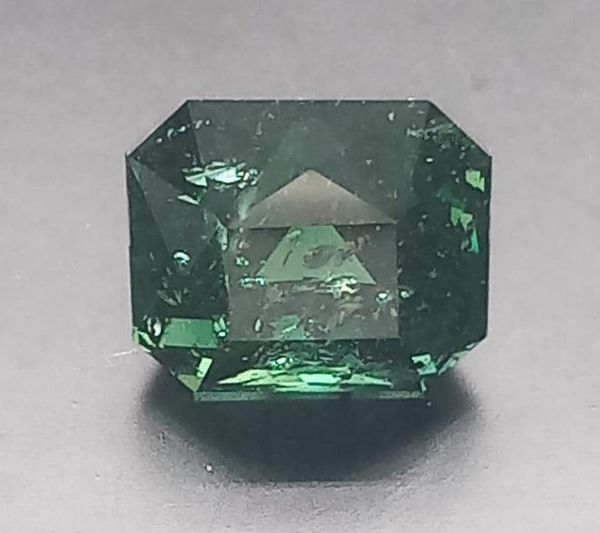 Natural Green Sapphire: Verdant Glow 6.40cts- SA04 (24)