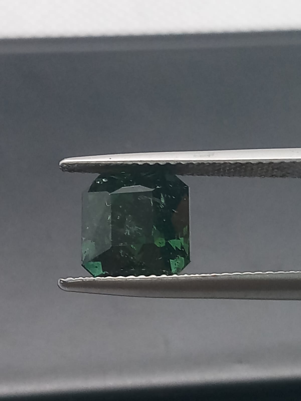 Natural Green Sapphire: Verdant Glow 6.40cts- SA04 (24)