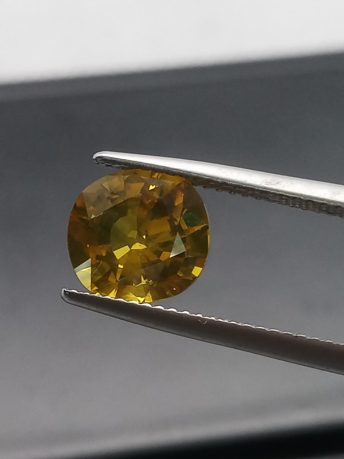 Natural Certified Yellow Sapphire: Sunburst Blaze 3.28cts- SA08 (24)