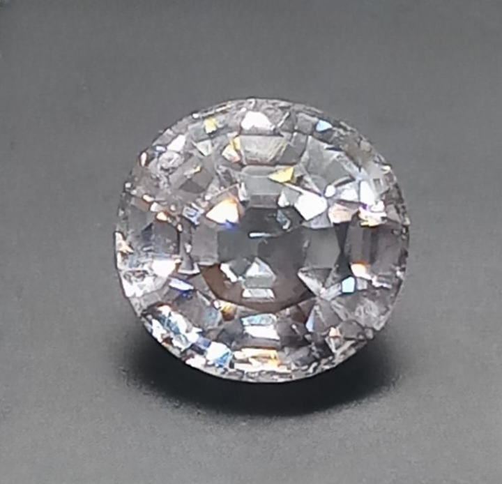 Natural Certified Colorless Zircon: Pure Radiance 4.39cts- ZR18 (24)