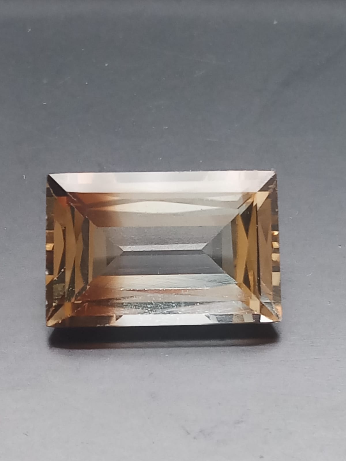 Natural Swiss Lab Certified Rectangle Shaped Bi-Color Topaz 14.12cts- 2BCQ104C9 (24)