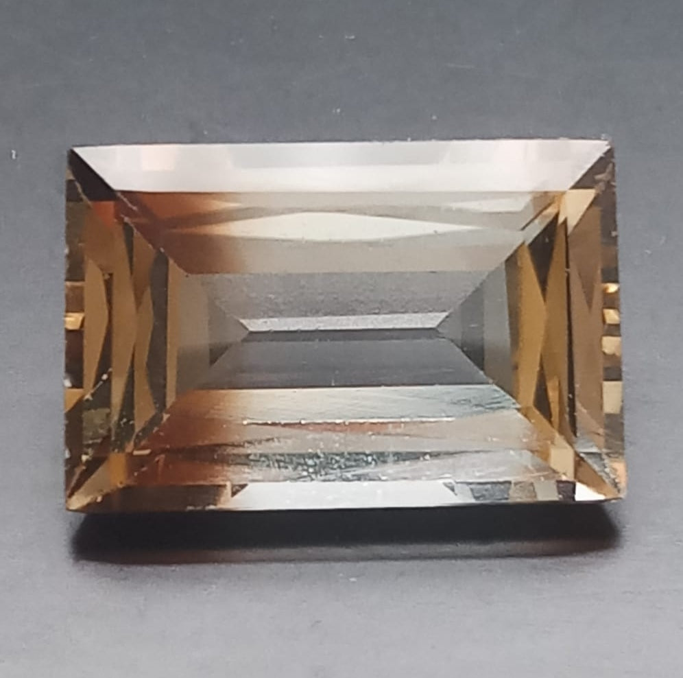 Natural Swiss Lab Certified Rectangle Shaped Bi-Color Topaz 14.12cts- 2BCQ104C9 (24)