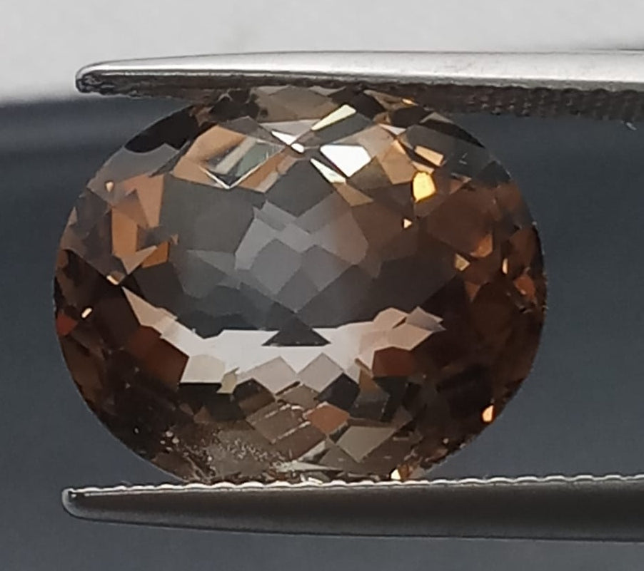 Natural Swiss Lab Certified Oval Shaped Bi-Color Topaz 12.52cts- 2BCQ103C8