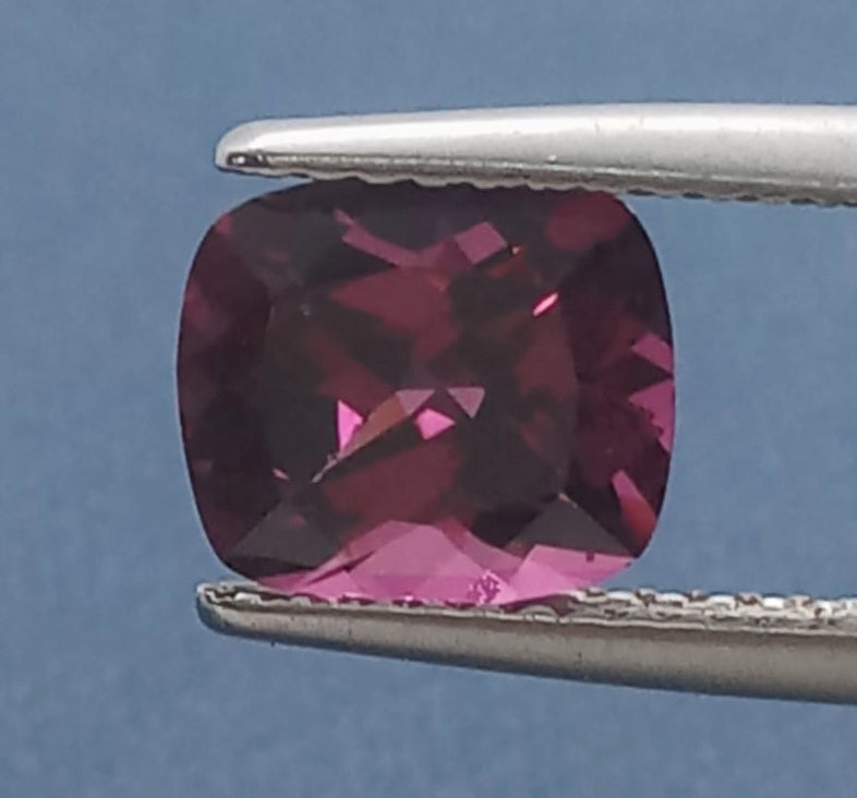 Natural Swiss Certified Garnet: Spectacular Raspberry 2.23cts- GA02C (24)