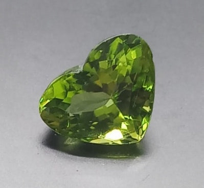 Natural Peridot: Leafy Affection 4.16cts- PR07 (24)