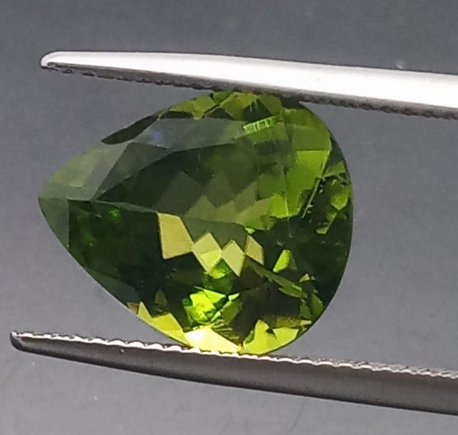 Natural Peridot: Evergreen Serenade 5.88cts- PR03 (24)