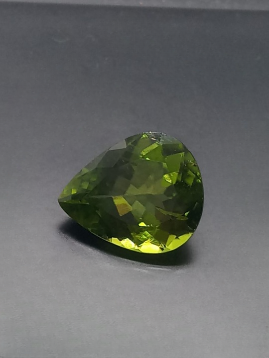 Natural Peridot: Evergreen Serenade 5.88cts- PR03 (24)