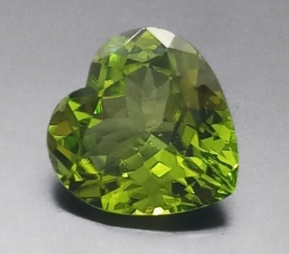 Natural Peridot: Nature's Treasure 4.49cts- PR05 (24)