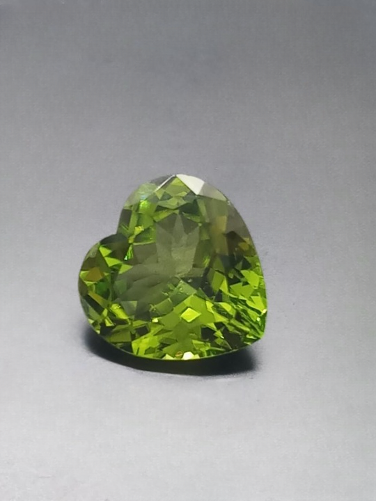 Natural Peridot: Nature's Treasure 4.49cts- PR05 (24)