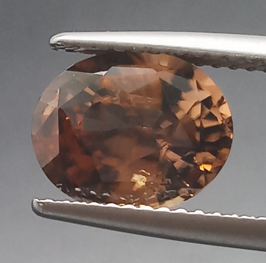 Natural Certified Zircon: Caramel Gleam 3.96cts- ZR19 (24)