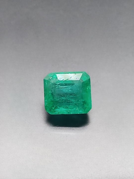 Natural Emerald Certified: Green Grace 2.12cts- EM133