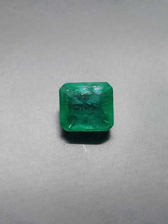 Natural Emerald Certified: Green Grace 2.12cts- EM133