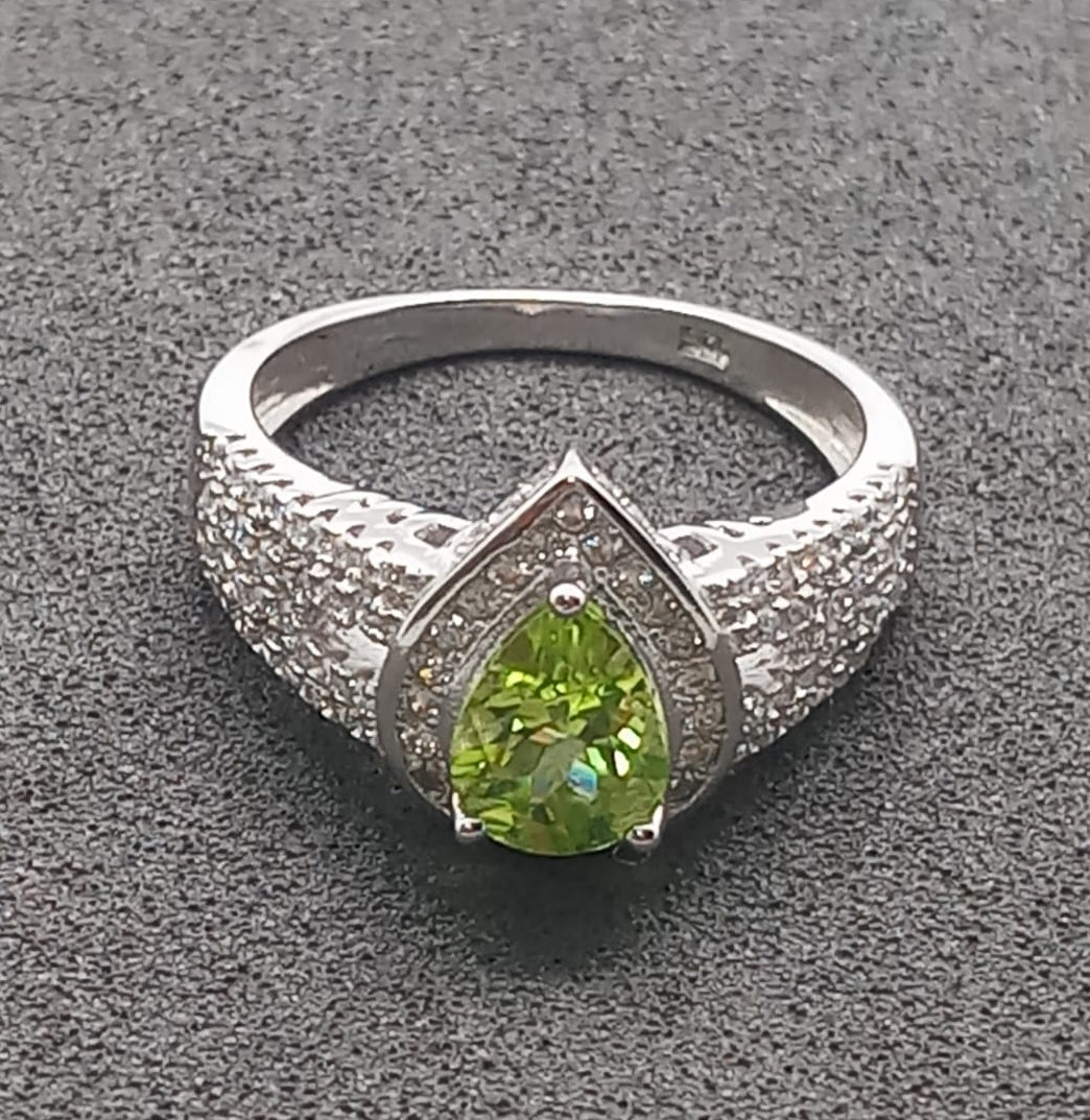 Natural Certified Peridot (SIZE 8) SR13