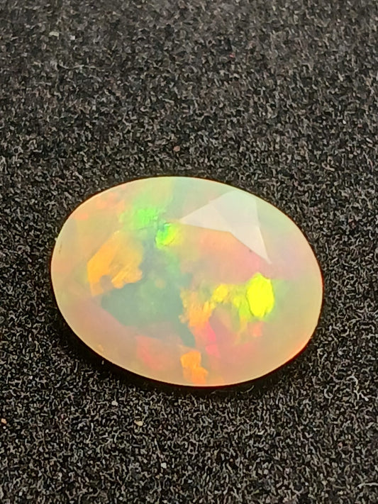 Natural Certified White Opal: Frost light Spark 3.30cts- WO10 (24)