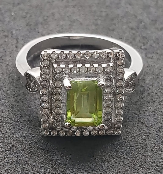 Natural Certified Peridot (SIZE 6) SR18