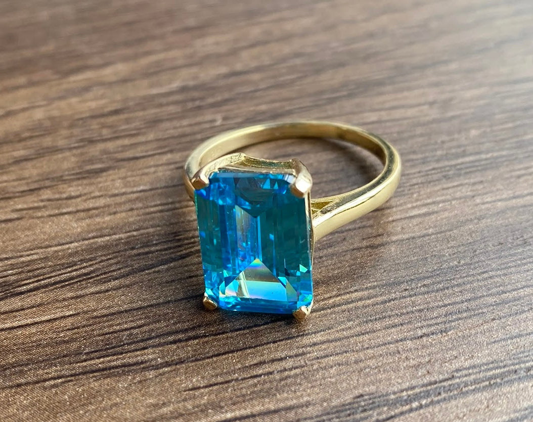 6ct Emerald-Cut Blue Aquamarine Solitaire Ring