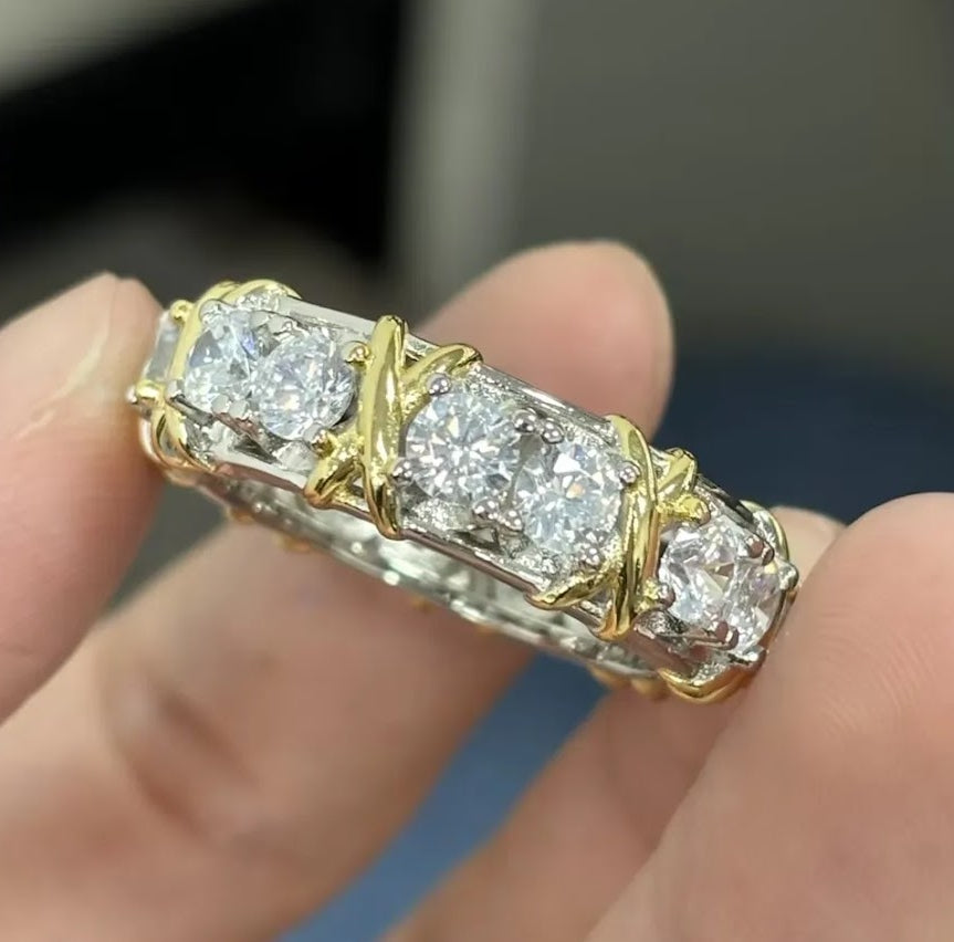 Elegant 16-Stone Women’s Band Ring