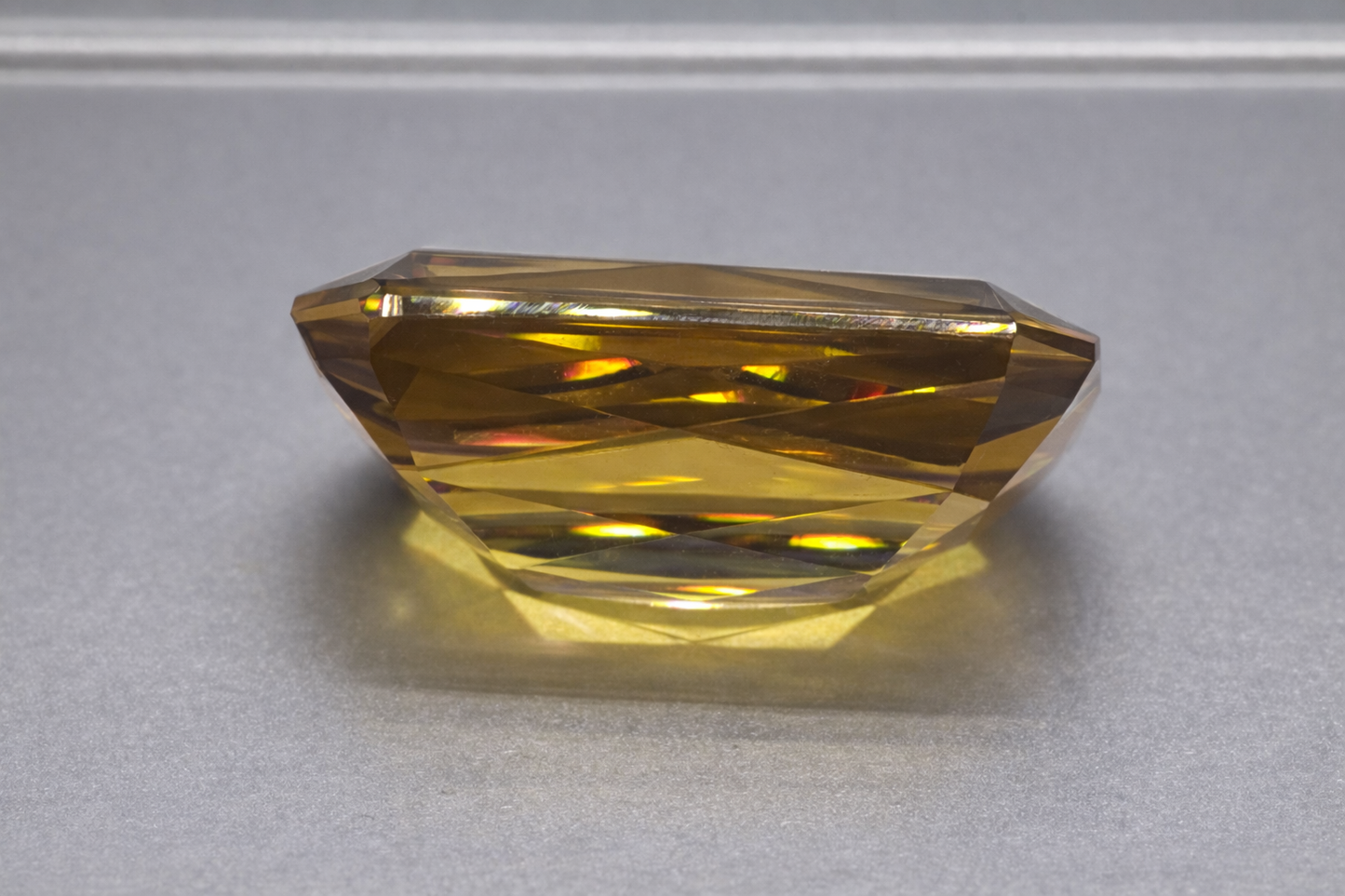 Natural Certified Zircon: Golden Glimmer 18.34cts- NA12 (24)