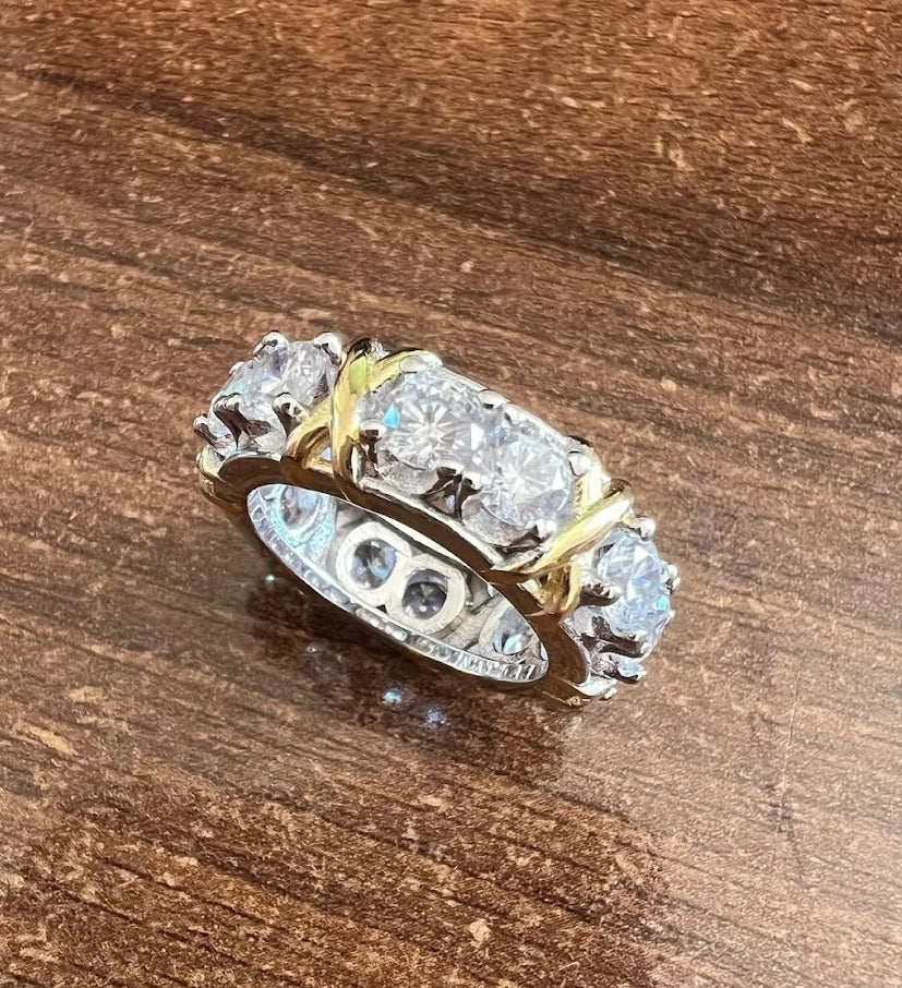 Elegant 16-Stone Women’s Band Ring