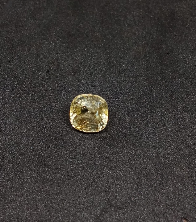 Natural Unheated Certified Yellow Sapphire 3.05cts 11-24-4-YS693